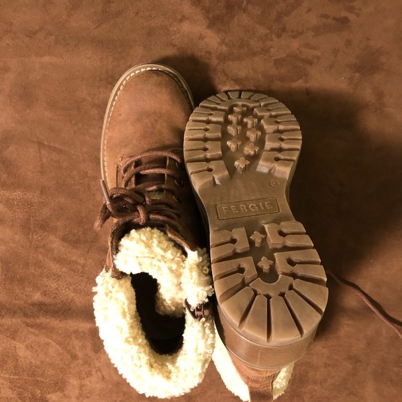 Fergie boots - Picture 8 of 9